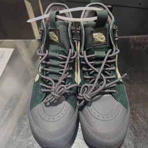 Vans Men's MTE SK8-HI Gore-Tex Waterproof Scarab/Grape Leaf Size 6.5